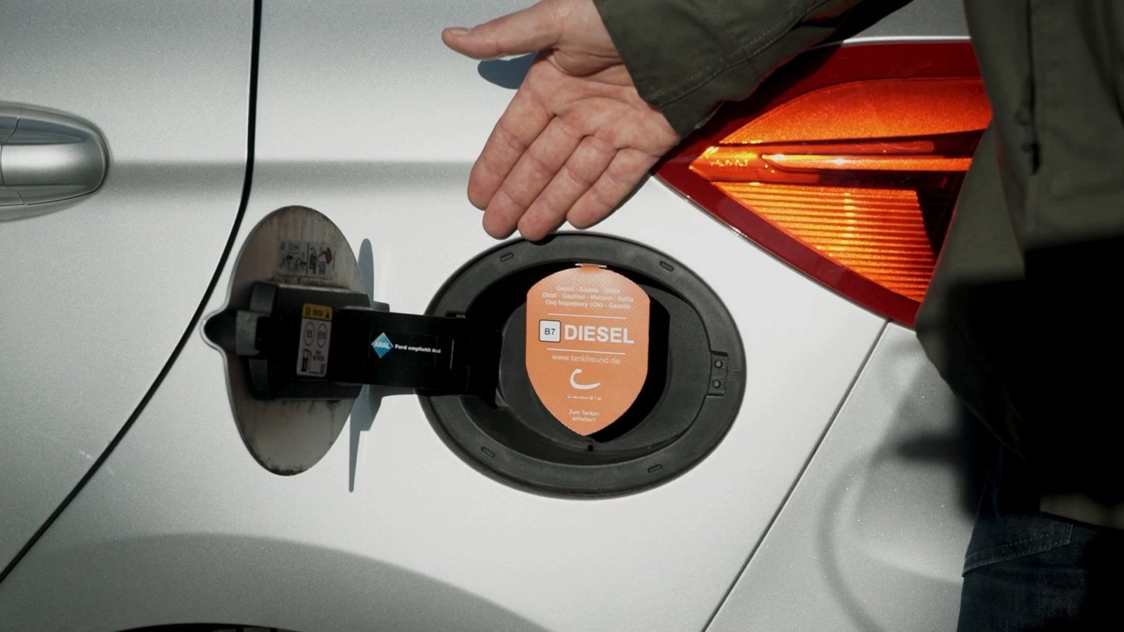 Tankfreund von Cambio CarSharing an der Zapfsäule